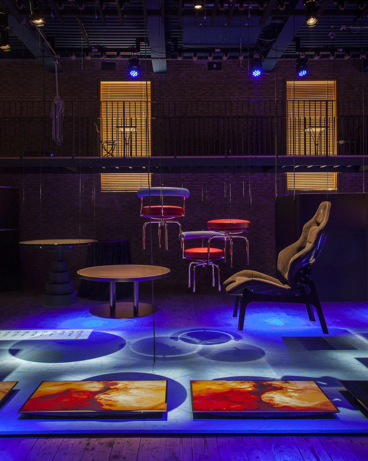 Cassina Contract 18